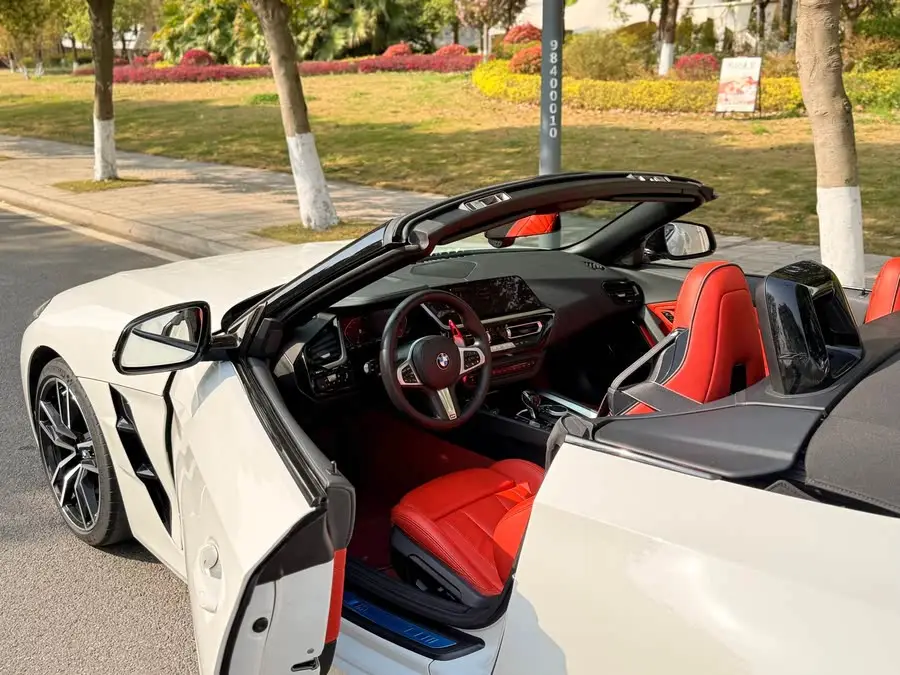 بي إم دبليو Z4 2022 sDrive 25i حزمة رياضية M