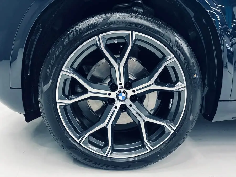 بي إم دبليو X5 2023 xDrive 30Li حزمة M الرياضية الفاخرة