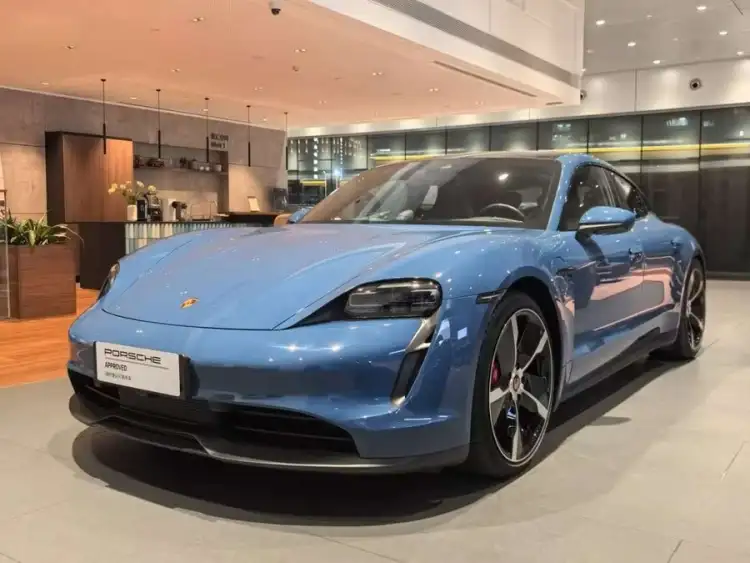 2022 Taycan Taycan 4S