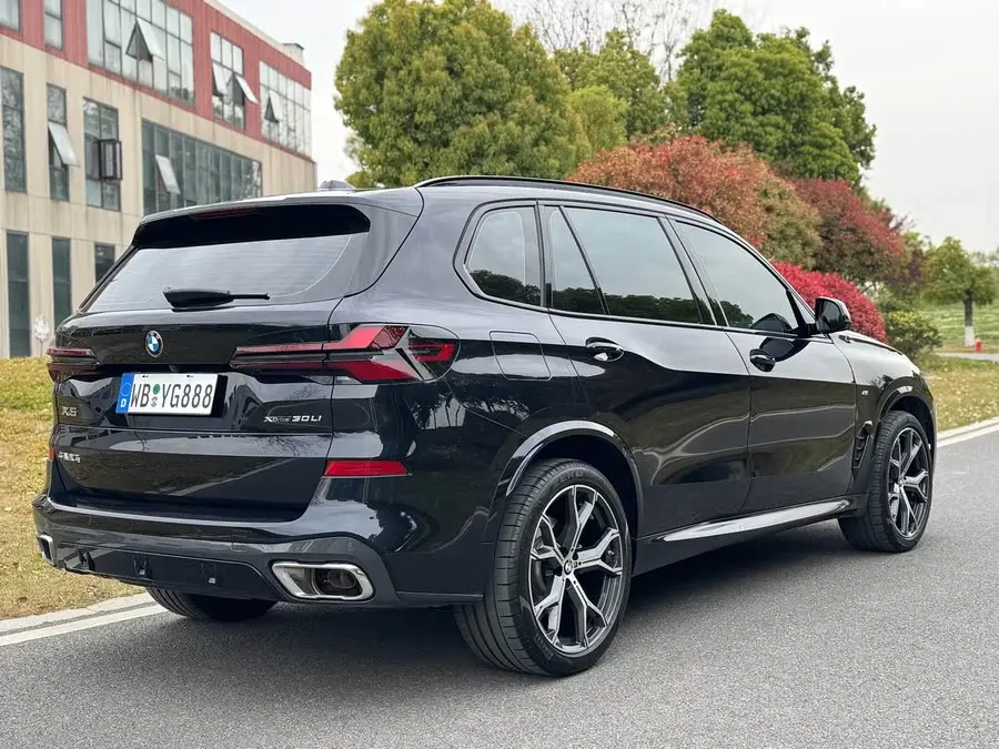 BMW X5 2023 xDrive 30Li Luxury M Sport Package