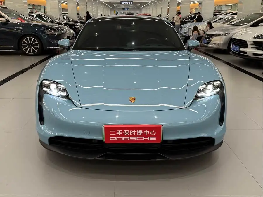 تايكان 2022 طراز مُعدل