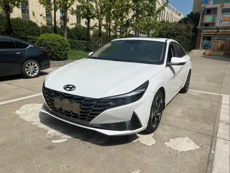 Elantra 2021 1.5L CVT GLS Leading Edition