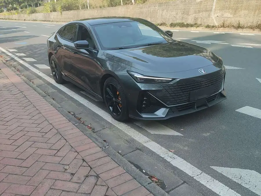 Changan UNI-V 2022 1.5T Excellence