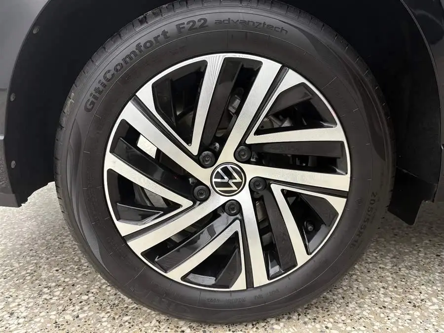 لافيدا 2023 فاسيليفت 1.5 لتر أوتوماتيكي نسخة خمسة ملايين