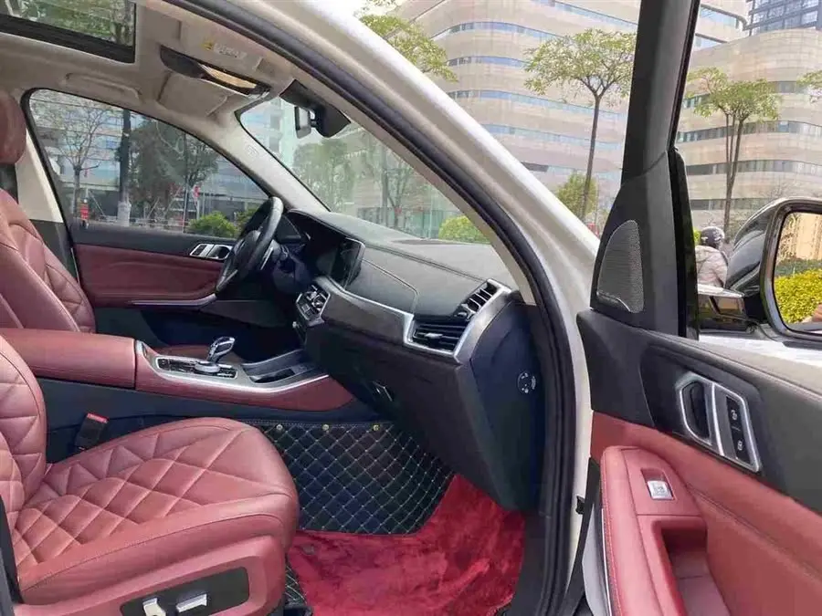 بي ام دبليو X5 2022 المحدثة xDrive 30Li مجموعة M الرياضية