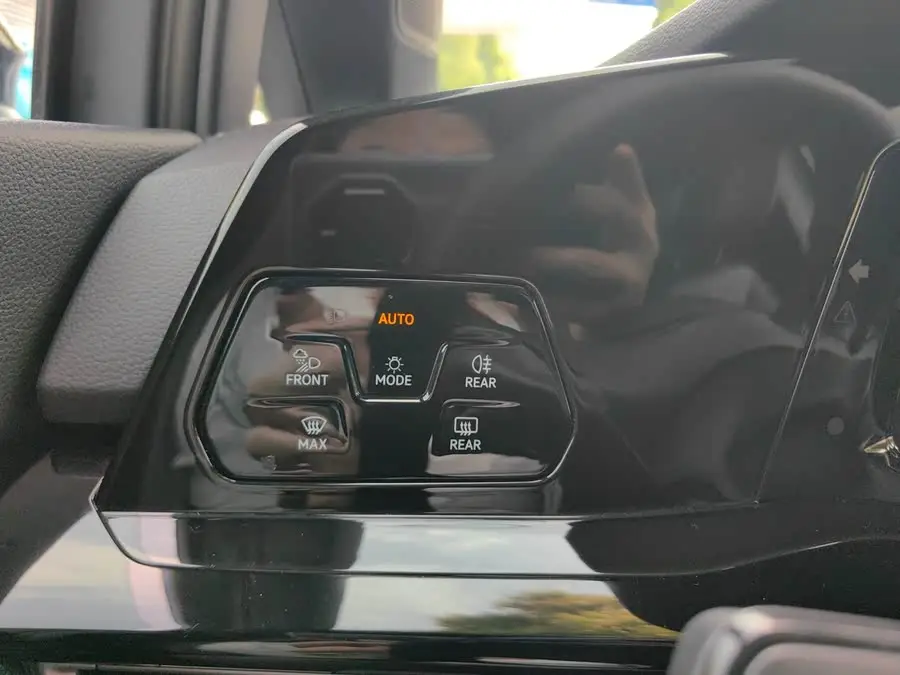 Golf 2024 280TSI DSG R-Line 50th Anniversary Edition