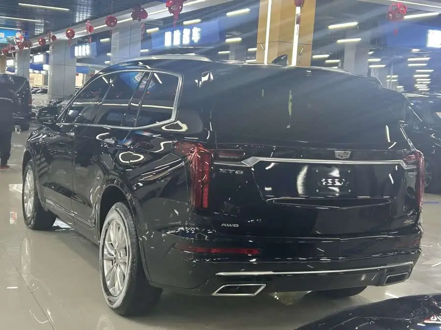 كاديلاك XT6 2021 28T طراز سبعة مقاعد دفع رباعي