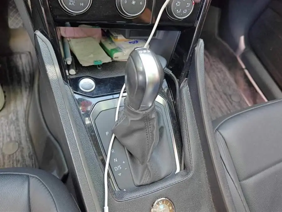 T-ROC 2020 طراز 280 TSI DSG دفع ثنائي مريح