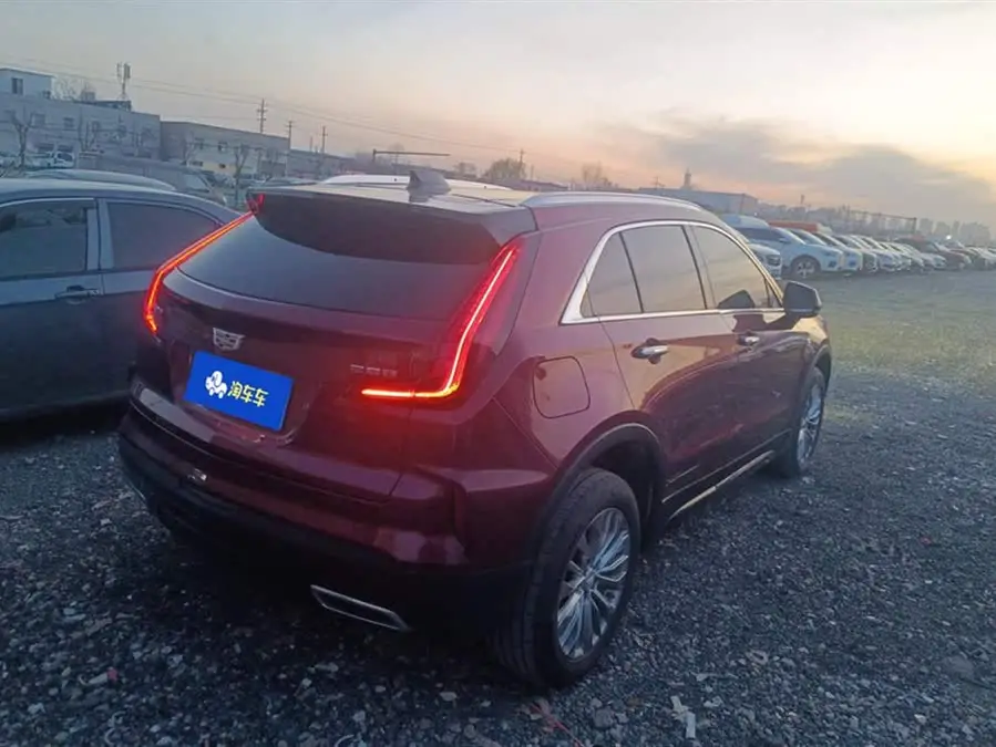 Cadillac XT4 2024 28T Luxury FWD