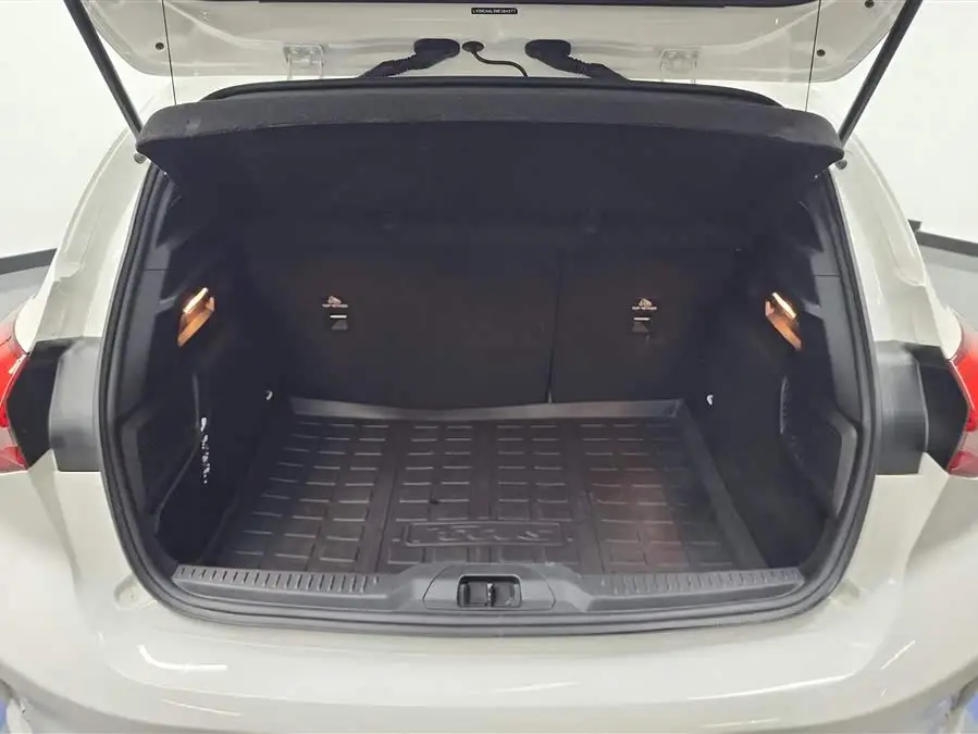 2022 فورد فوكس 2.0 إيكوبوست 180 أوتوماتيكي ST لاين