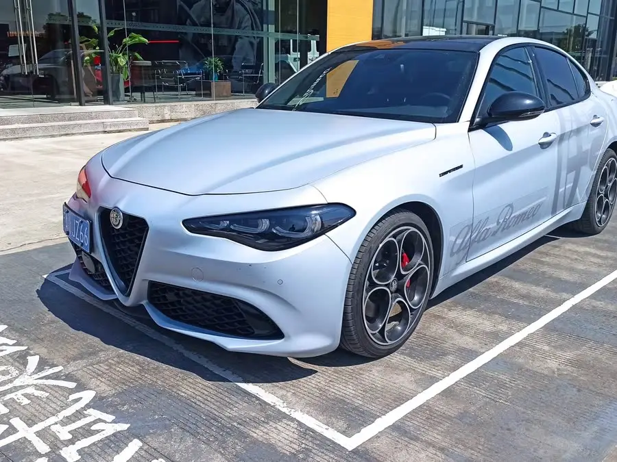 2023 Giulia 2.0T 280HP Competition Edition