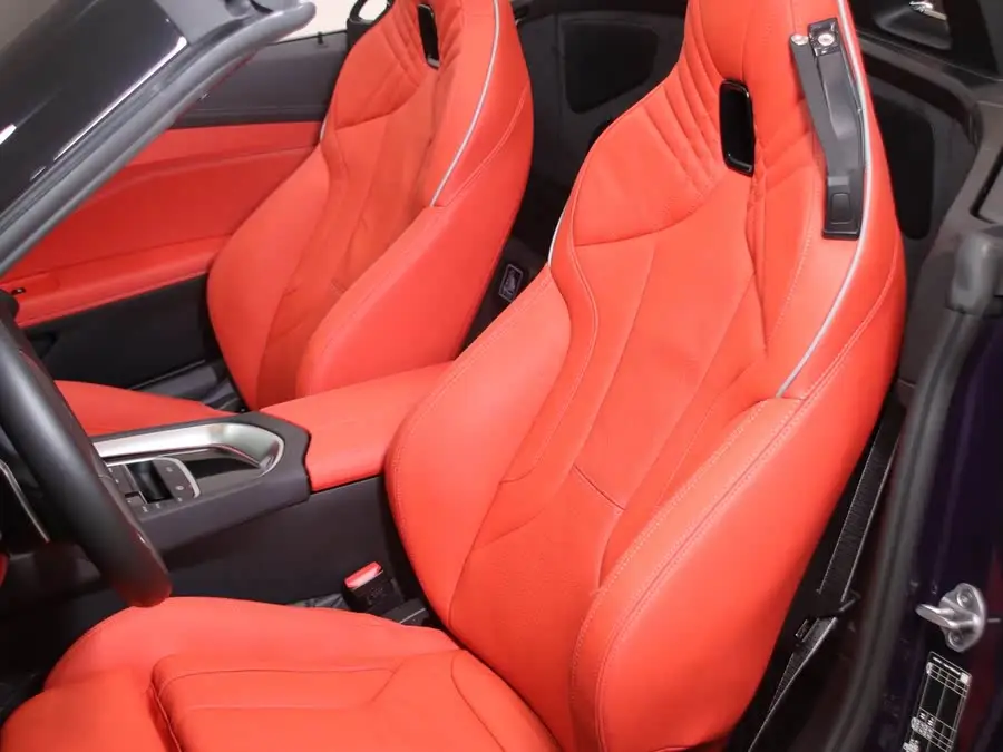 بي إم دبليو Z4 2023 sDrive 25i حزمة M الرياضية