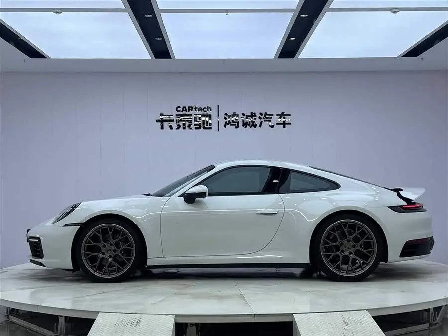 Porsche 911 2022 Carrera 3.0T