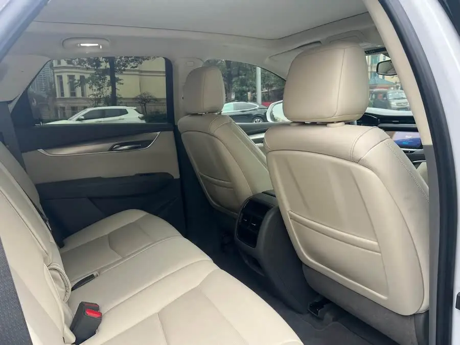 Cadillac XT5 2023 2.0T FWD Luxury