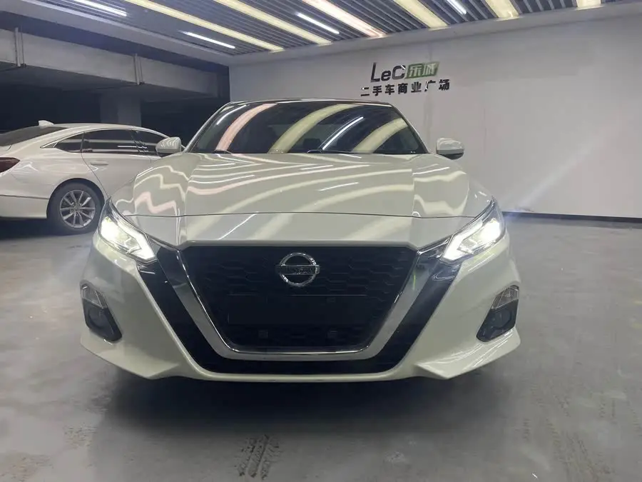 تينلاي 2021 2.0L XL نسخة مريحة