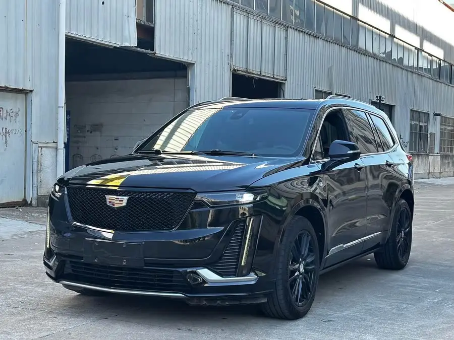 كاديلاك XT6 2021 28T طراز الفخامة 6 مقاعد