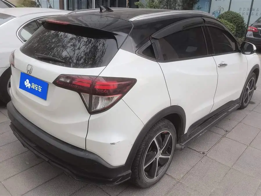 هوندا HR-V 2020 1.5L CVT الفاخرة