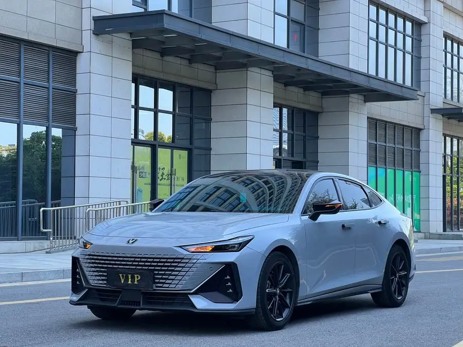 Changan UNI-V 2023 1.5T Premium Edition