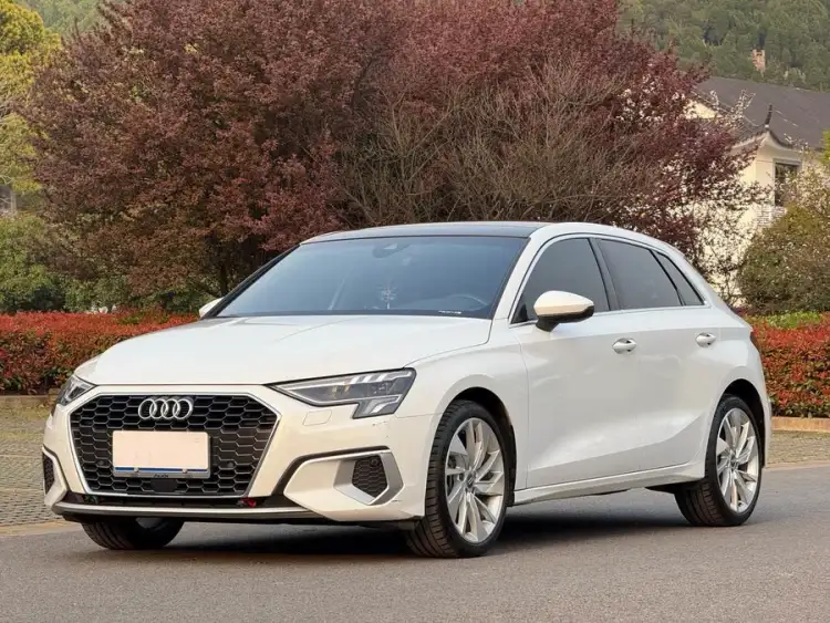 Audi A3 2021 Sportback 35 TFSI Luxury Edition