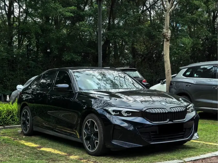 بي إم دبليو i3 2024 eDrive 35 L