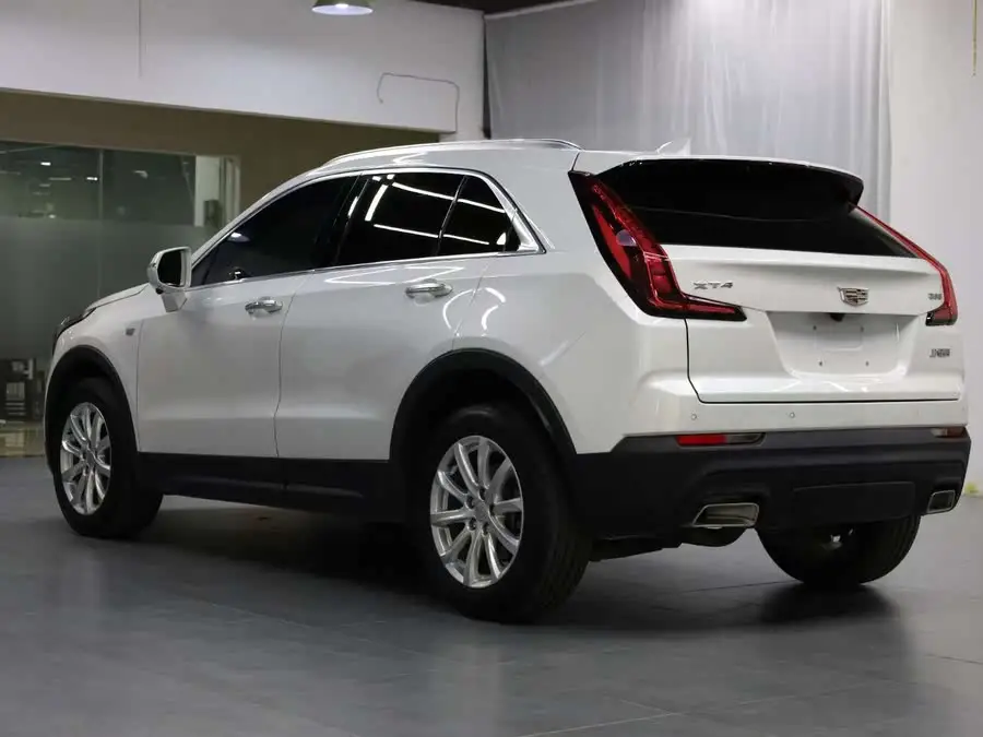 Cadillac XT4 2022 28T FWD Premium