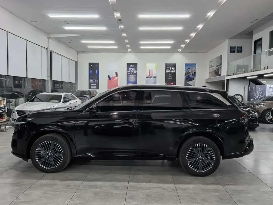 تانلو 2024 380VC-TURBO بنظام الدفع الرباعي إصدار القيادة الذكية 7 مقاعد