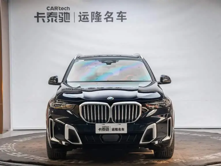 بي إم دبليو X5 2023 xDrive 30Li حزمة M الرياضية الحصرية