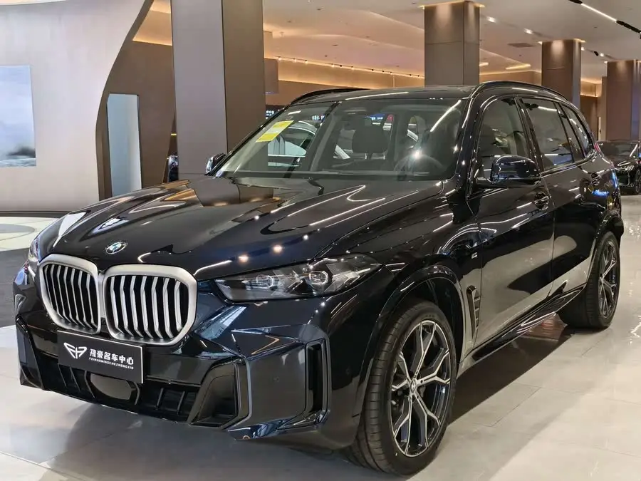 بي إم دبليو X5 طراز 2023 xDrive 30Li الفئة الفاخرة M حزمة الليل الرياضية