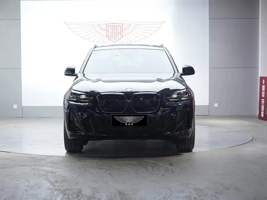 بي إم دبليو iX3 إصدار الابتكار 2024