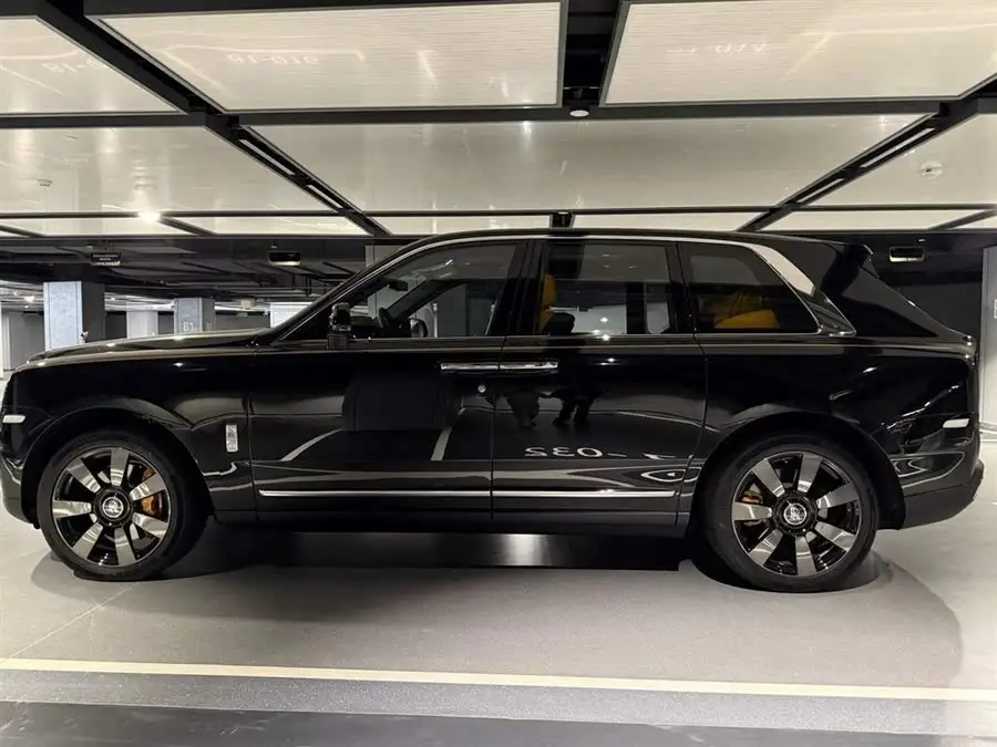 كولينان 2024 نسخة ذات أربعة مقاعد