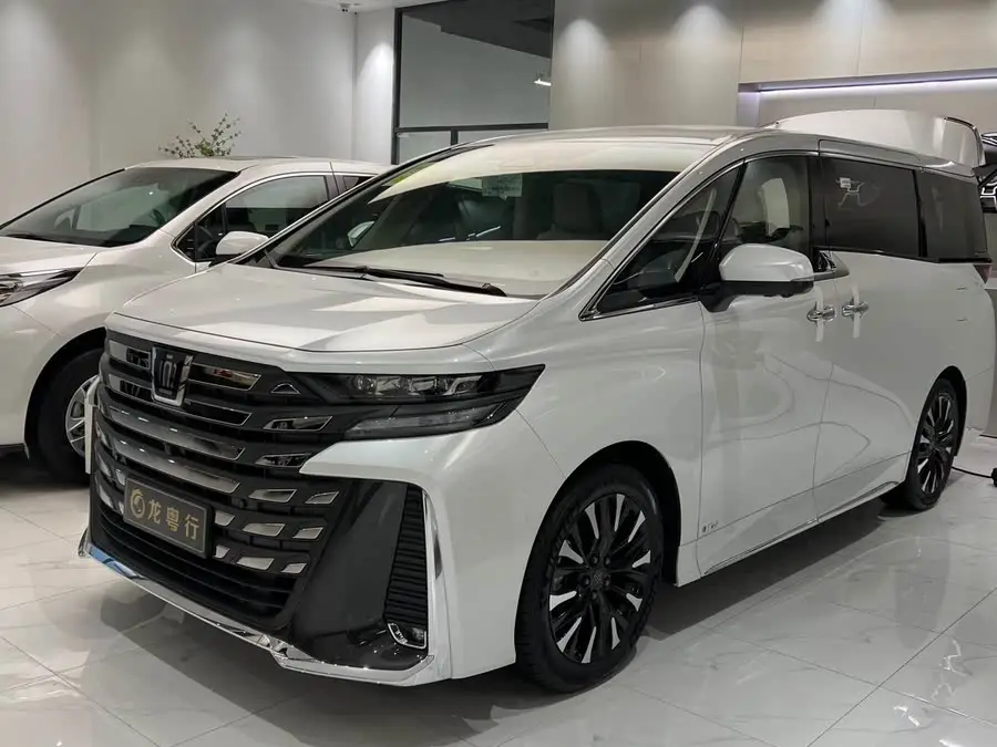 2024 تويوتا ألفارد كراون هايبرد 2.5 لتر بريميوم