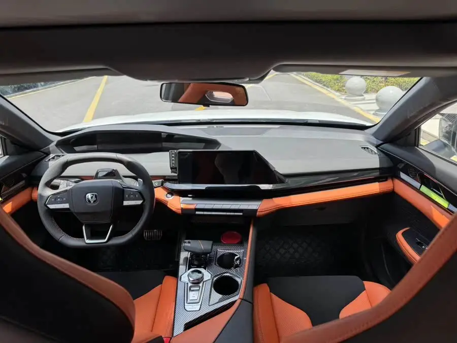 Changan UNI-V 2023 1.5T Sport Version