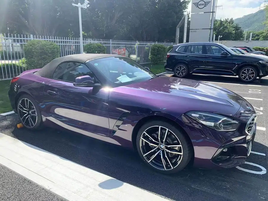 بي إم دبليو Z4 2023 sDrive 25i مجموعة M الرياضية