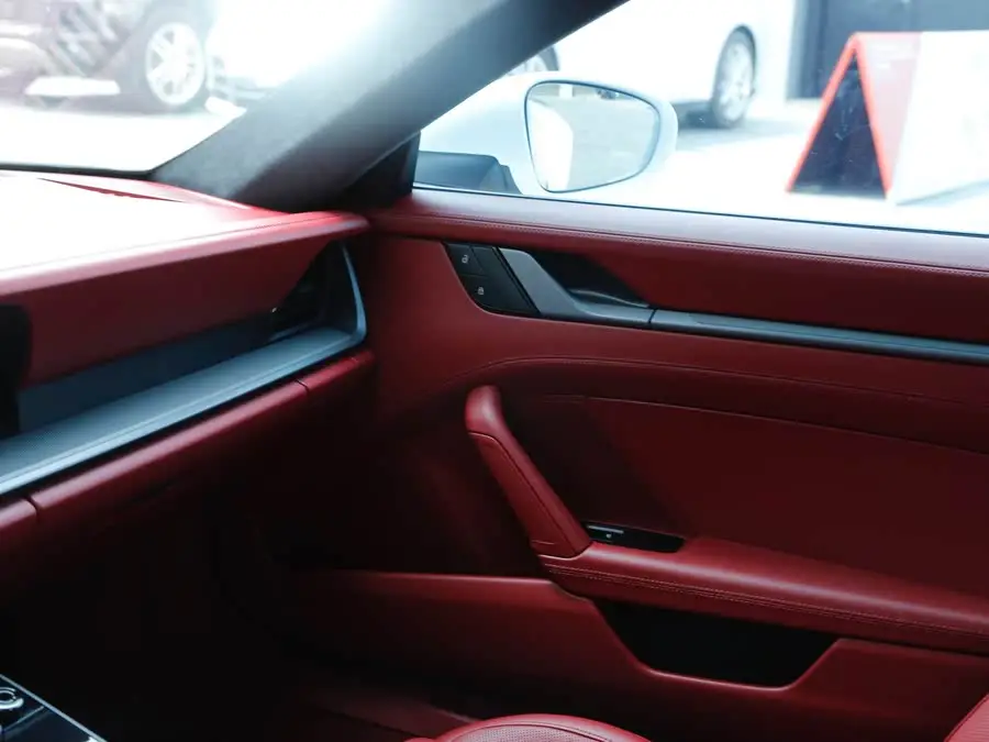 بورش 911 2023 كاريرا 3.0T