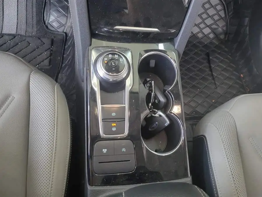 فورد إيدج 2020 إيكوبوست 245 دفع رباعي تيتانيوم