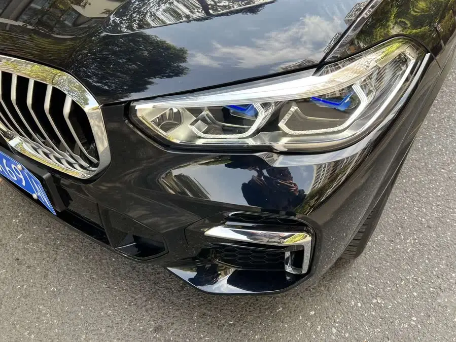 BMW X5 2022 xDrive 40Li M Sport Package