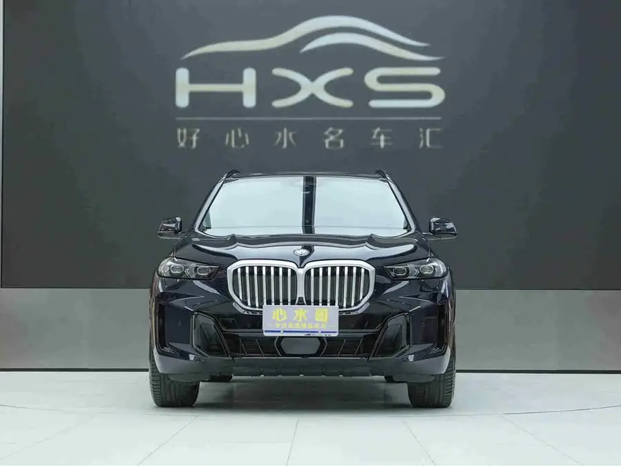 بي إم دبليو X5 2023 xDrive 30Li حزمة M الرياضية الليلية الحصرية