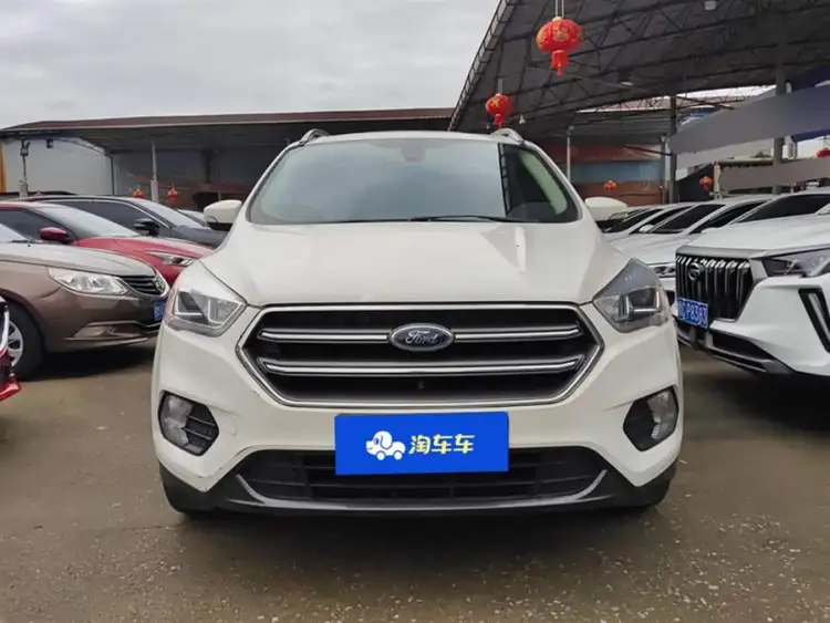 2019 Ford Escape EcoBoost 180 FWD Platinum Edition National V