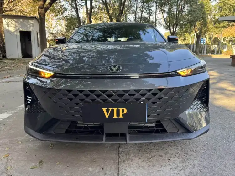 Changan UNI-V 2023 1.5T Premium