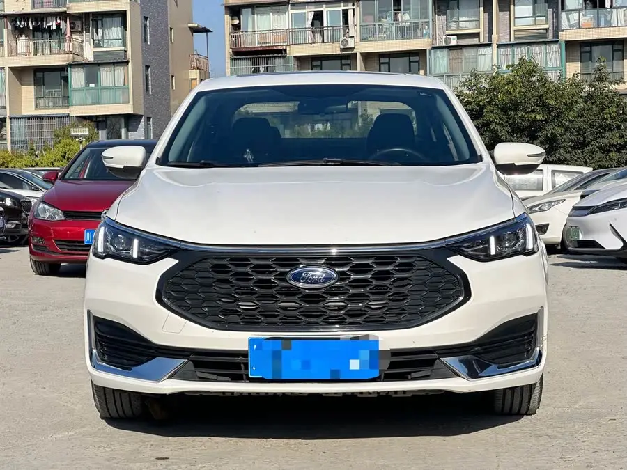 Ford Focus 2021 1.5L Automatic Platinum Edition