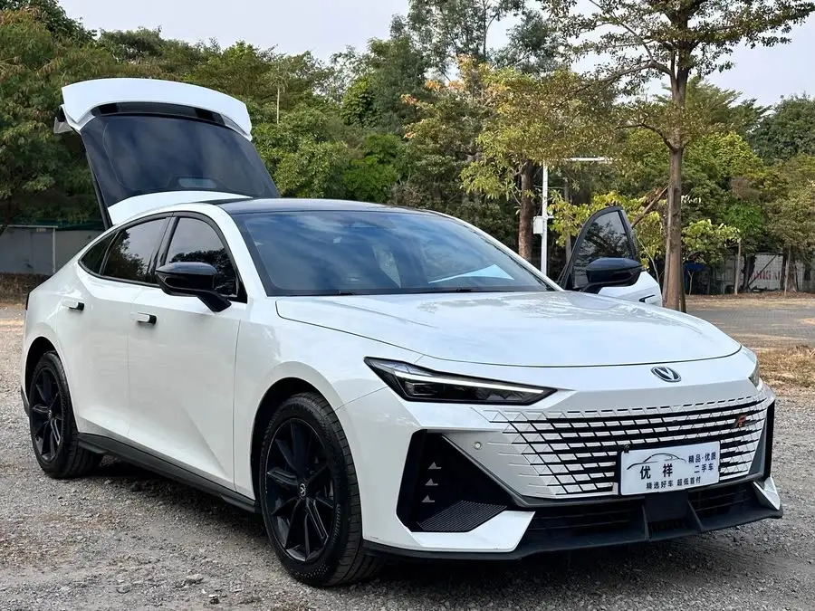 Changan UNI-V 2023 1.5T Premium