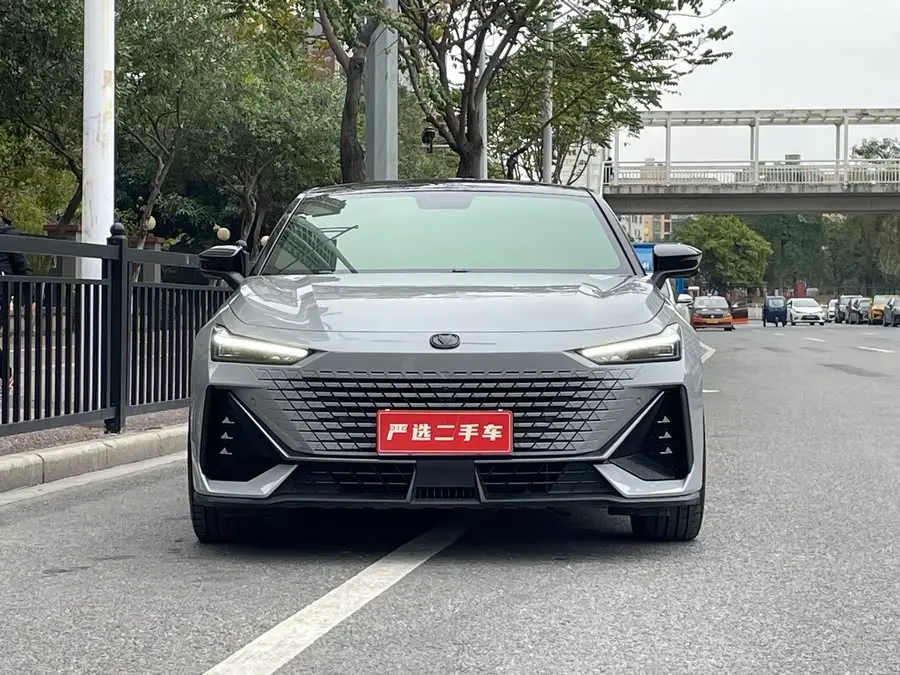 Changan UNI-V 2022 1.5T Premium