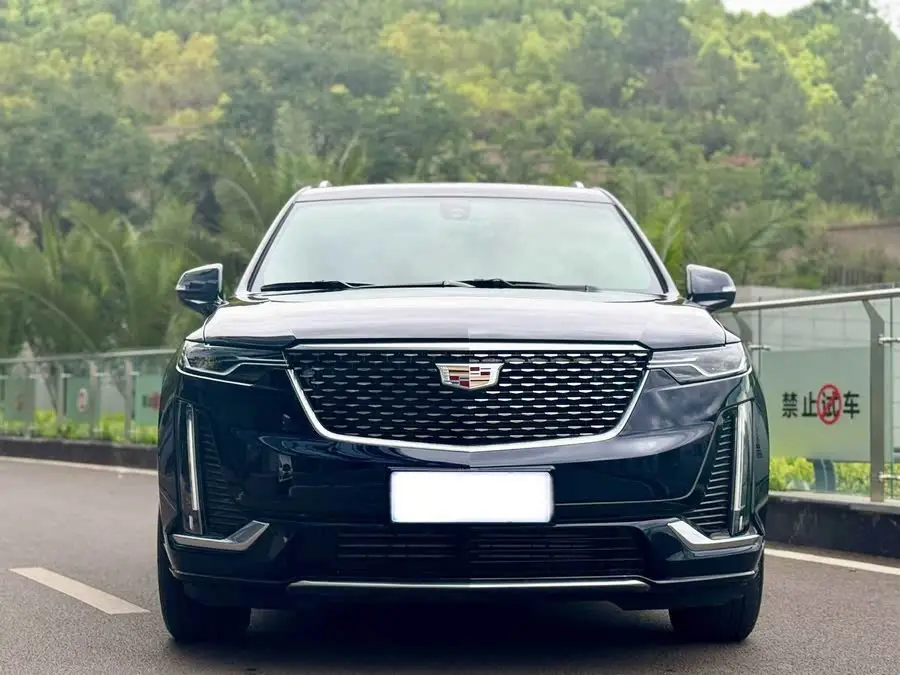 كاديلاك XT6 2021 28T فاخرة بستة مقاعد ودفع رباعي