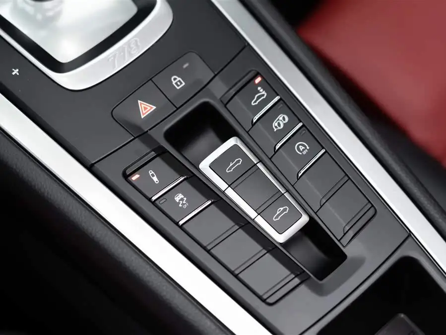 Porsche 718 2020 Model Boxster 2.0T