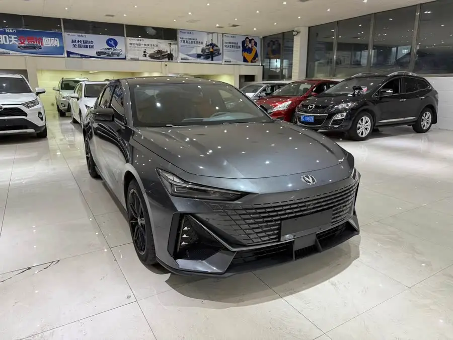 Changan UNI-V 2022 1.5T Premium