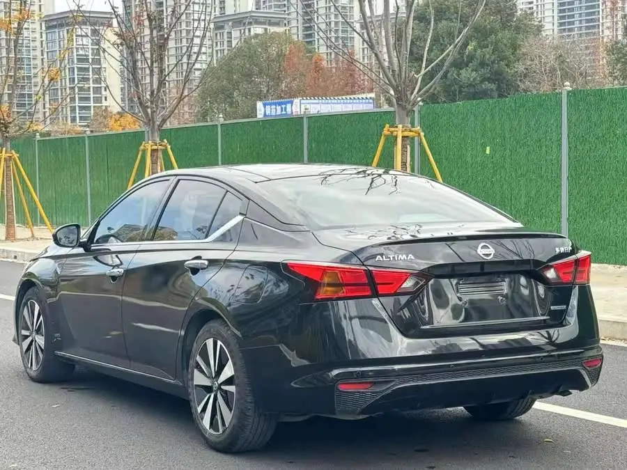 تيانا 2021 2.0L XL إصدار الراحة