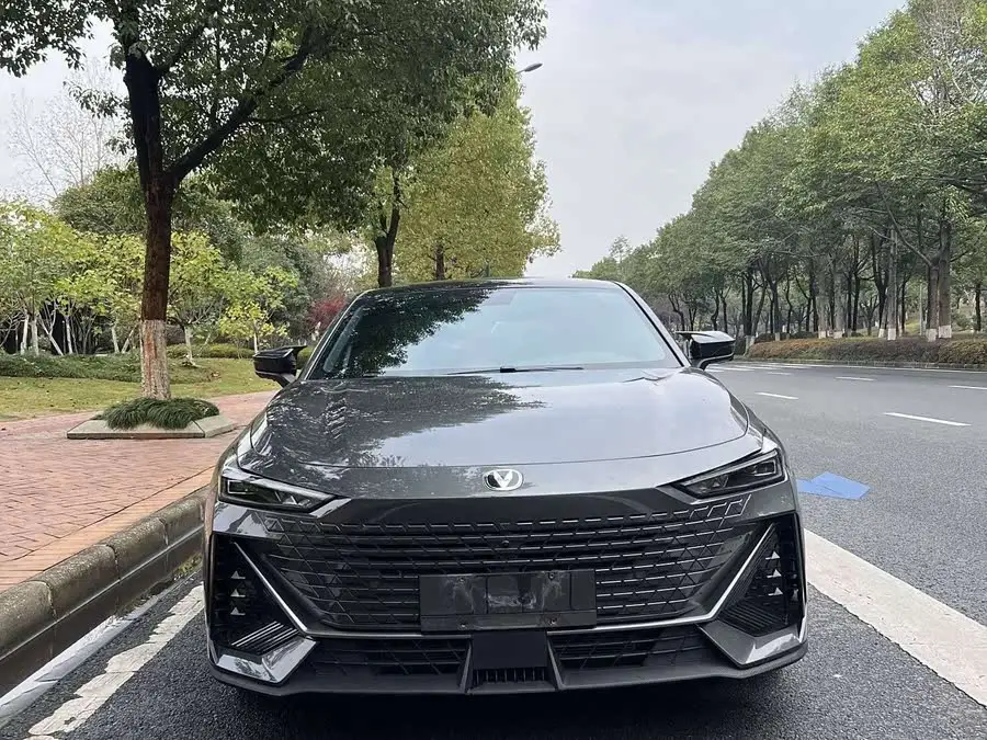 Changan UNI-V 2022 1.5T Premium