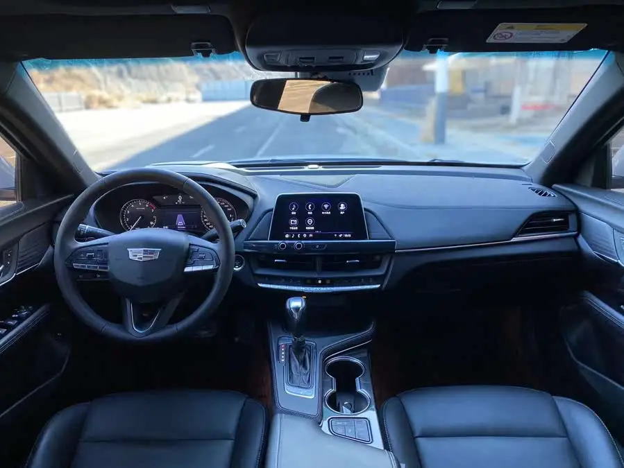 Cadillac CT4 2022 28T Luxury