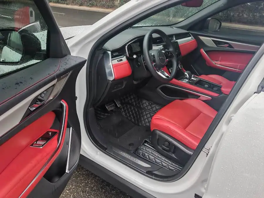 Jaguar F-PACE 2022 P250