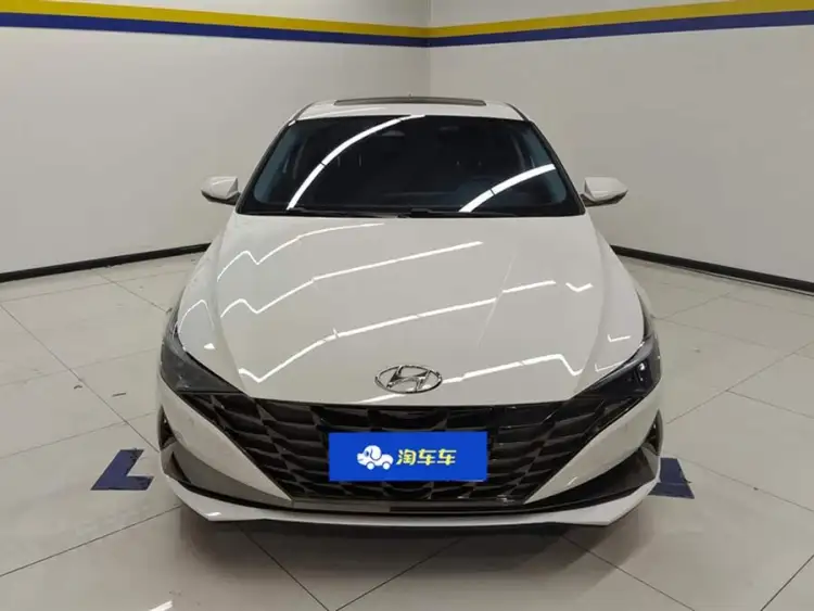 Elantra 2022 1.5L CVT LUX Premium